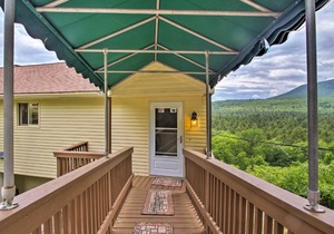 North Conway Family Condo with 3 Decks and Mtn Views!