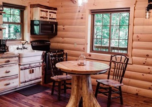 Romantic Treehouse Getaway with Breathtaking Views