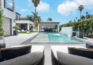 Villa Ruya by LuxJB 🏆 Beverly Hills Mansion with Resort-Style Service