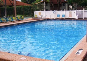 Your Relaxing Getaway Awaits! Kitchenette, Outdoor Pool, Children's Playground