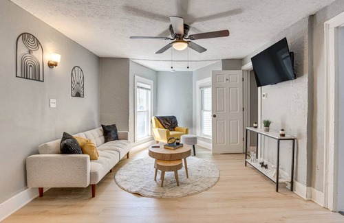 Downtown Akron House | 106 m² House ∙ 3 bedrooms ∙ 6 guests