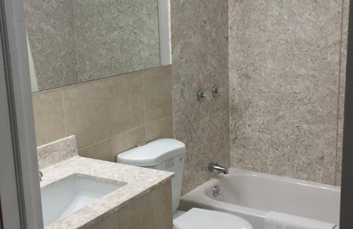Cambridge Hotel | 24 m² Motel ∙ 6 guests