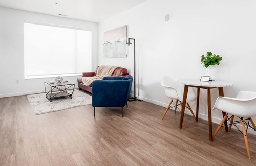 Downtown Columbus Apartment | 325-195 East Main St -- HIGH END 1BR APT I BEAUTIFUL VIEW OF COL
