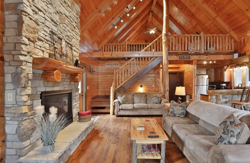 Logan Cabin | Almost Heaven Cabin at Trickle Creek in Hocking Hills
