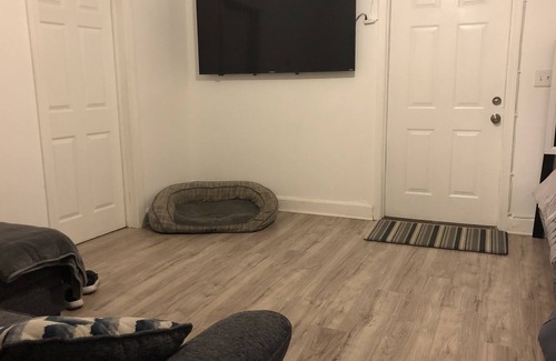 South Broadway Apartment | Beautiful Apartment w/laundry 10 minutes from downtown Cleveland!