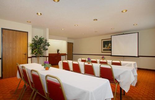 Hebron Hotel | Best Western Lakewood Inn