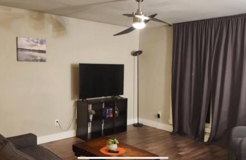 Cortland House | Charming 3-bedroom house close to the lake