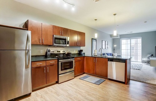 Scioto Mile Apartment | Convenient Downtown Apartment. You’ll love it here