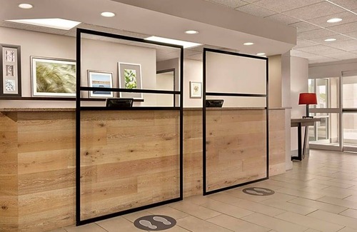 Gypsum Hotel | Country Inn & Suites by Radisson, Port Clinton, OH