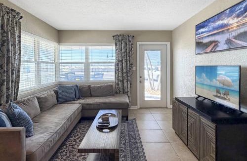 Pass-a-Grille Historic District House | 1 - Beach Club At Pass-A-Grille