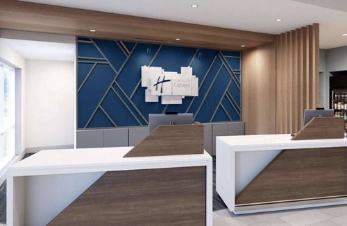 Ontario Hotel | 1075 Guest Ct