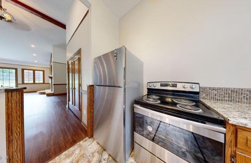 Medina House | 12,700 sf 8 Room Mansion on 18 acres