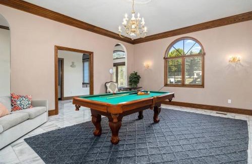 Medina House | 12,700 sf 8 Room Mansion on 18 acres