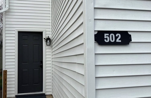 Cambridge Apartment | 2-bedroom apt in Cambridge close to i70/77 & walking distance to downtown