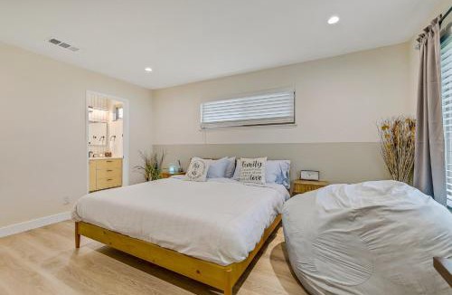Westminster House | 20 min to Disneyland - Spacious Family Home Near All the Fun