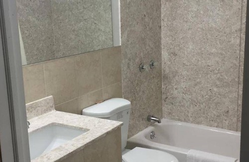 Cambridge Hotel | 24 m² Motel ∙ 6 guests