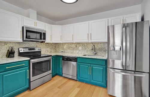 South Middle River House | 2BR - 2 bath Heated Pool- Family-Pet Friendly fun