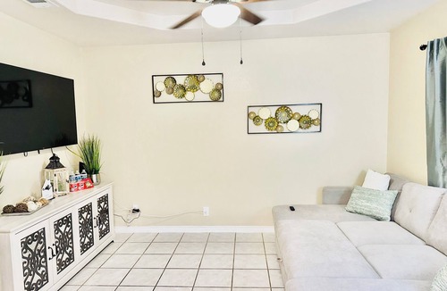 Eagle Pass House | 3-bed 2bath Eagle Pass with AC, WiFi Centrallylocated, recently renovated home!