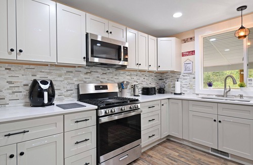 Lancaster House | 3 Bed Family Getaway- No Pet Fees