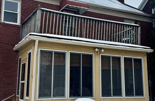 Garfield Heights House | 3-bedroom Château in welcoming Garfield Heights with WiFi, AC. 5 night min