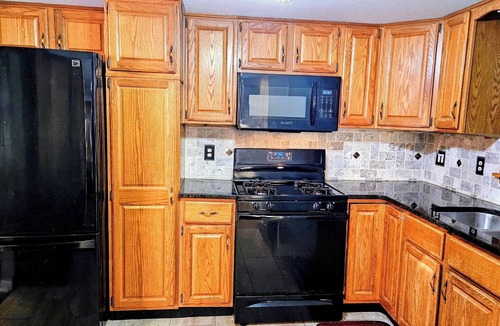 Reynoldsburg House | 3-bedroom house in centrally-located Reynoldsburg perfect for work or leisure