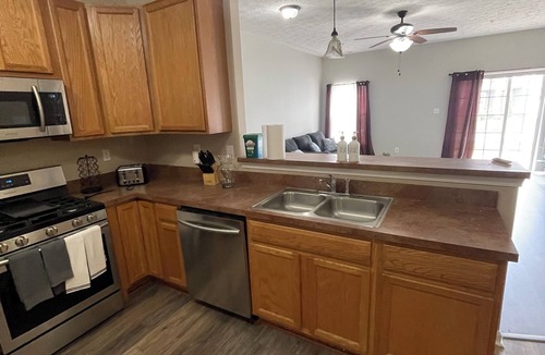 Delmar House | 3-bedroom townhome in tranquil Delmar with WiFi, AC. Relax and unwind