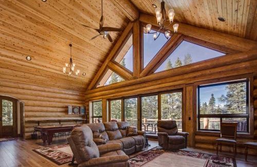 Breckenridge Park Estates House | 3 Mi to Slopes: Breck Cabin w/Hot Tub & Views