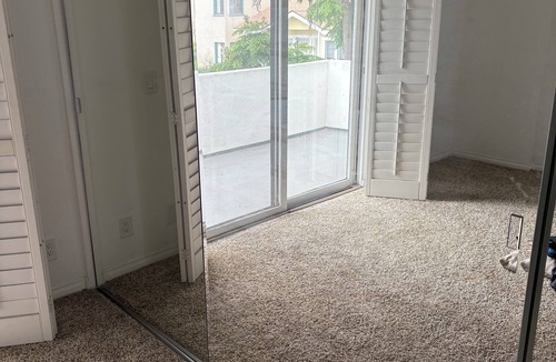 Belmont Heights House | 3 story 1,800 Sq Ft Townhome-Dog Beach and Pool DIRECTLY across the street.