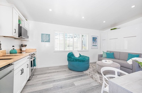 West Newport House | 30+ Night | Stylish Studio w/Sun Deck | Private Yet Central to the Newport Favorites!