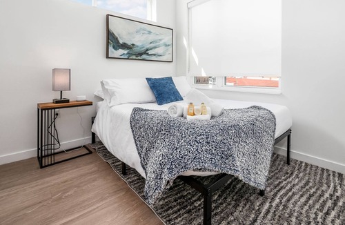 Downtown Columbus Apartment | 325-195 East Main St -- HIGH END 1BR APT I BEAUTIFUL VIEW OF COL