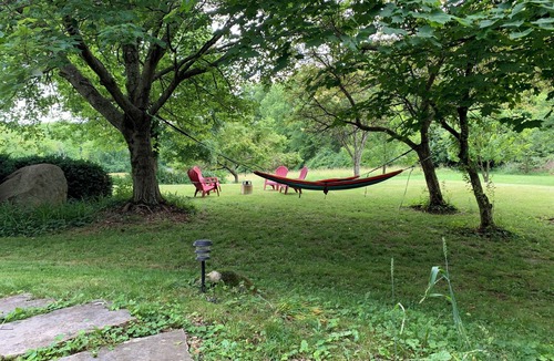 Granville House | 4-bedroom home on farm 5-minutes to Denison/Granville
