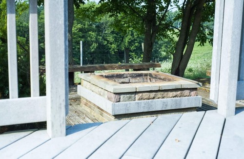 Sugarcreek House | 4 bedroom home with hot tub and beautiful view of Amish Country