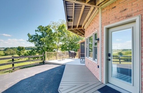 Millersburg Apartment | 4 Mi to German Village: Studio w/Hot Tub!