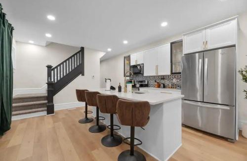 Glen Echo Apartment | 5 Bedrooms Sleeps 14 Hot Tub Fire Pit