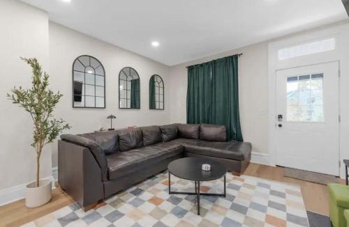 Glen Echo Apartment | 5 Bedrooms Sleeps 14 Hot Tub Fire Pit