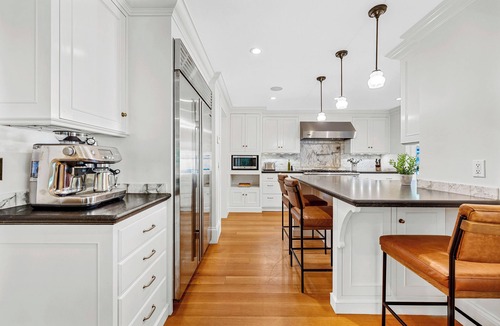 Stowe Village Historic District House | 5BDRM Renovated Historic | Downtown| Shuttle| Bike Path