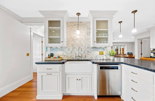 Stowe Village Historic District House | 5BDRM Renovated Historic | Downtown| Shuttle| Bike Path