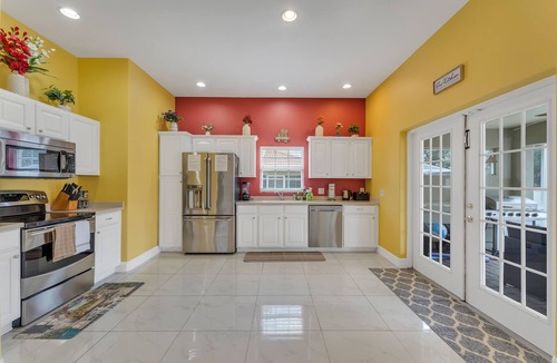 Hillcrest Estates House | 6 Bed, 4 Bath, Private Pool, Hot tub, Gated entry near Theme Parks