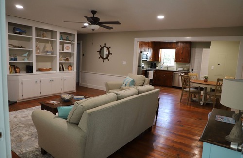 Murrells Inlet House | 6 Bed/4 Bath whole house duplex, minutes from golf, restaurants, and the beach!