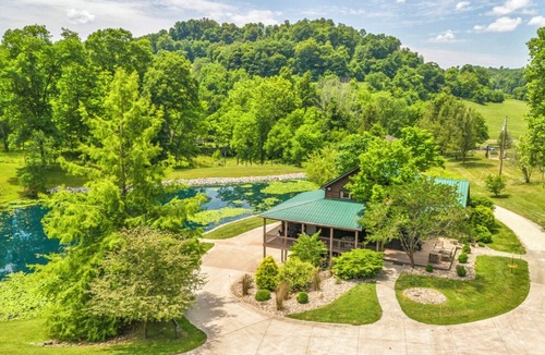 Ava Cabin | 6 Guests | Ponds | Hot Tub | Game Room | Trails