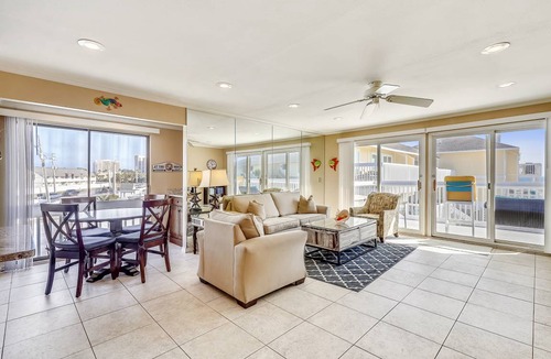 Holiday Isle Condo | 65 m² Condo ∙ 2 bedrooms ∙ 6 guests