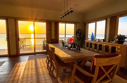 Harvey Cedars House | 6bdrm Unobstructed Bay Front Views Minutes from the Beach