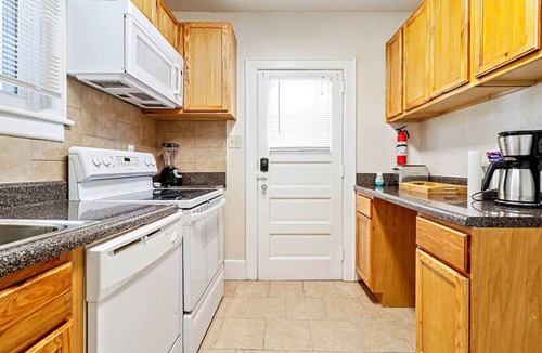Willoughby Spit Cottage | 900 A Seaside 2BR Duplex Steps to Bay w/Veranda