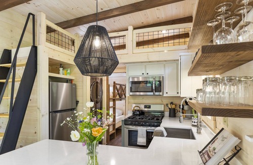 Oconee County Cabin | A Lakefront Tiny Cabin: Hot tub, Kayaks, SUP, Canoe, Hike, Near Jocassee