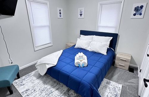 West Columbus House | A Luxury Franklinton Beauty, Near Downtown COSI