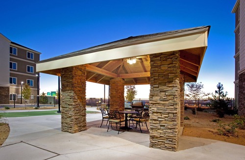 Albuquerque Apartment | Accessible 1BR Suite | Daily Breakfast, Pool & BBQ