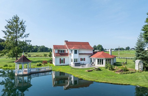 Orrville House | Adorable Country Cottage