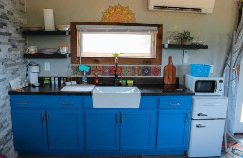Creola Cabin | Aladdin inspired cabin Hot Tub Pet Friendly 3 Miles from Hocking Hills State Pk
