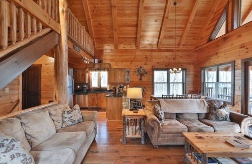 Logan Cabin | Almost Heaven Cabin at Trickle Creek in Hocking Hills