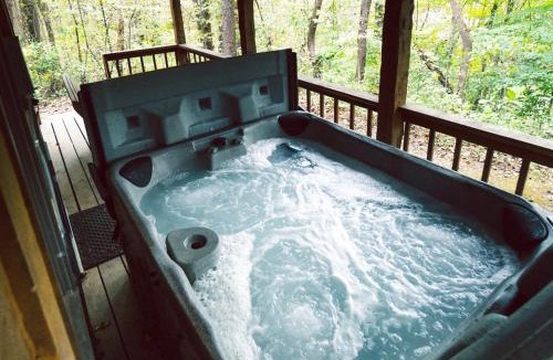 Logan House | Alpine - by The Chalets